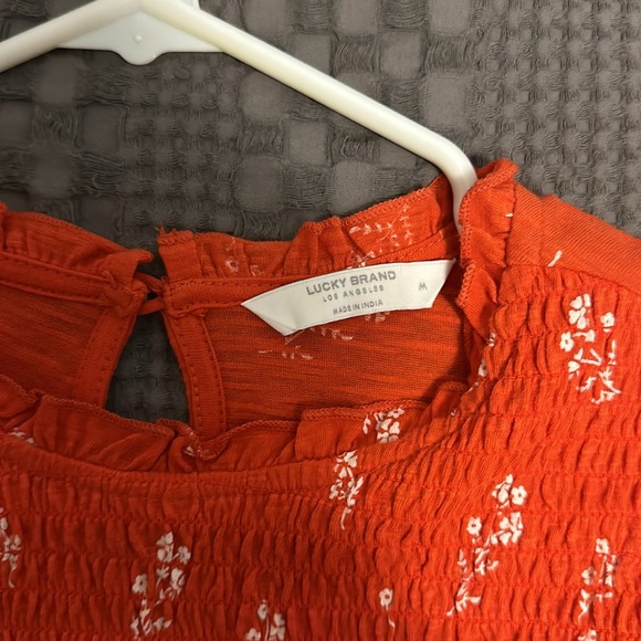 Red Top - Picture 2 of 3